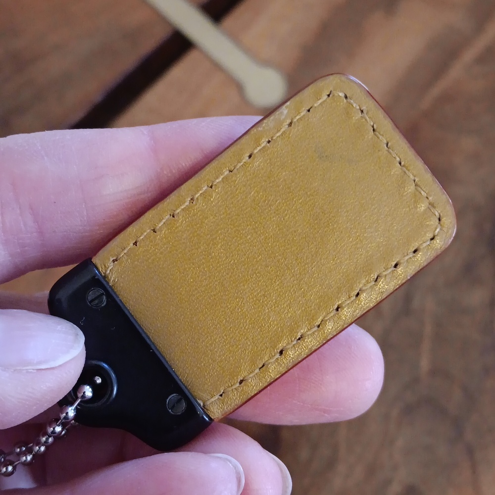 Coach Cream Handtag And Clochette - Picture 7 of 16